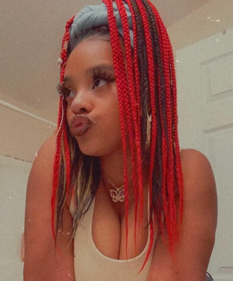 KandiiiKain model perfect pics