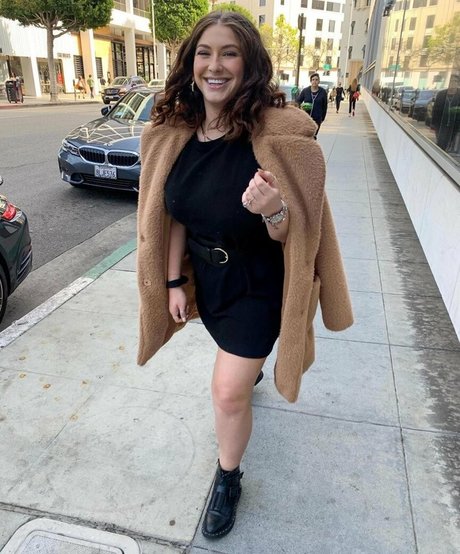 Nikki Kay star porn photo