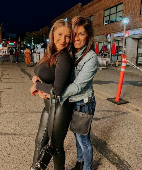 Nikki Kay star erotic image