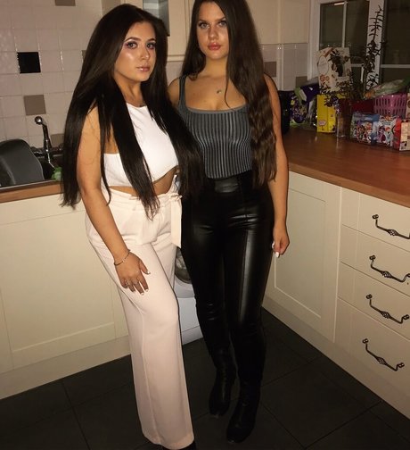 Beth G pornstar pretty pic