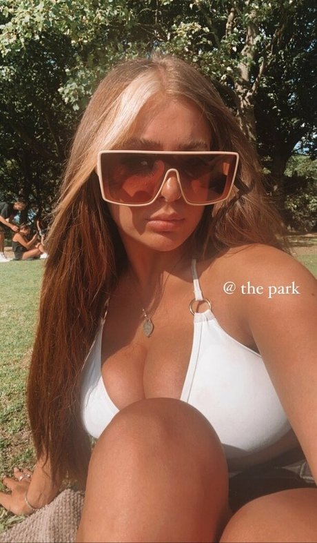 Beth G pornstar beautiful image