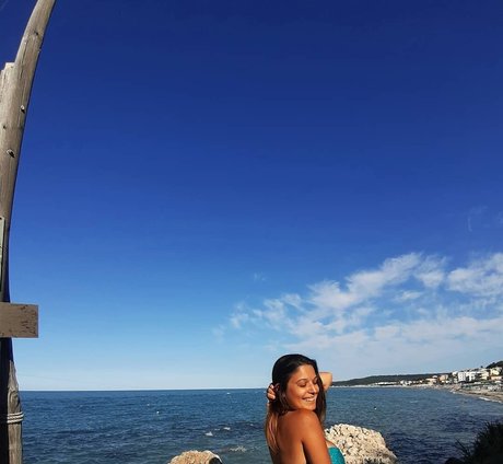 ileniatenaa model porn galleries