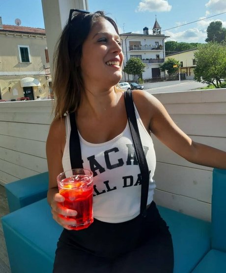 ileniatenaa high quality model pic