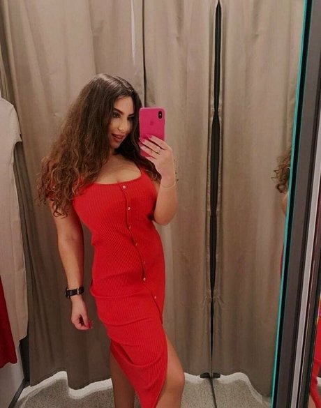 dee ann exclusive star picture