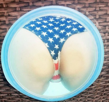 bustyambz art actress photos