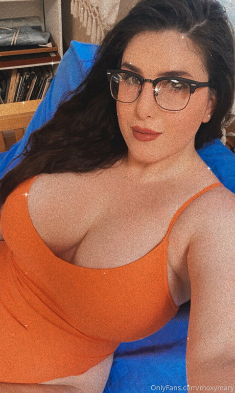 Moxymary pornstar top img
