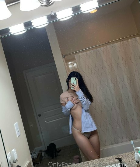 everybodymeow model perfect picture