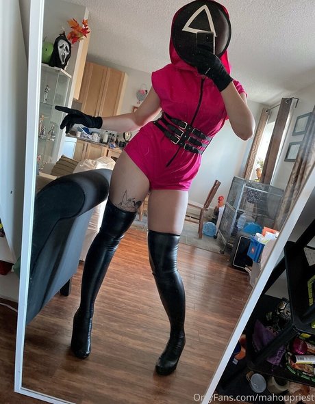 mahoupriest art star galleries