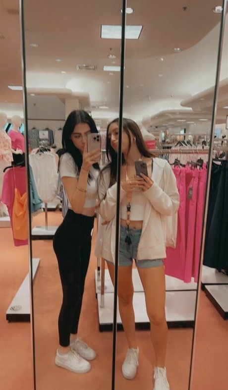 jozyjz pretty actress pictures