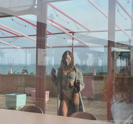 tropicannacookies model hot galleries