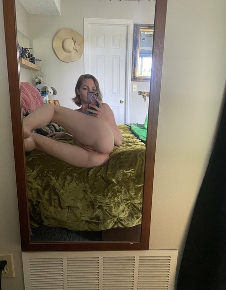 lowpolygf pornstar hot img