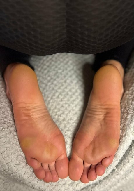 meadowbarefoot high quality model pic