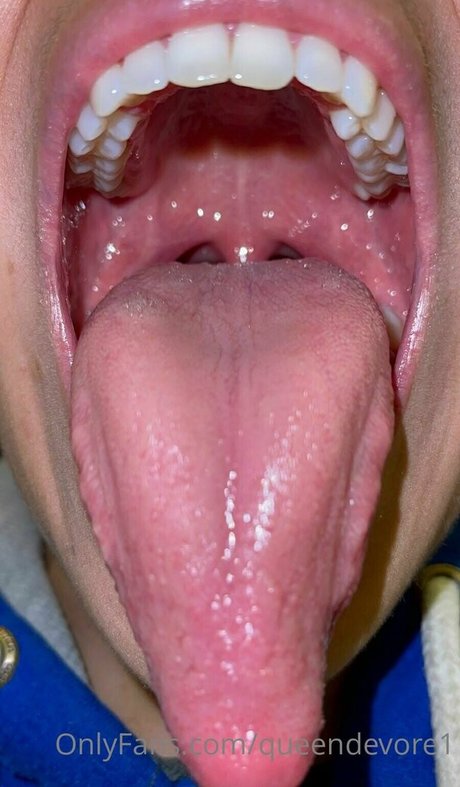 queendevore1 star high quality pictures