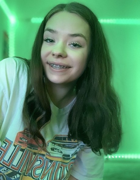 stoneybunni2 xxx model pictures