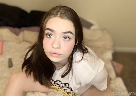 stoneybunni2 pornstar perfect archive