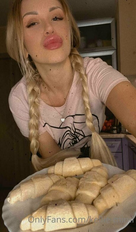 kellie mimi adult model image