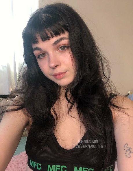 elizabeafree perfect actress img