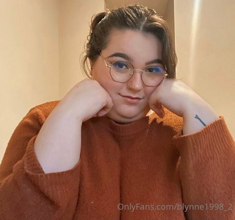 blynne1998 2 pornstar nice image