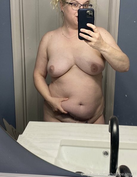 thatoneamy31 star nice img