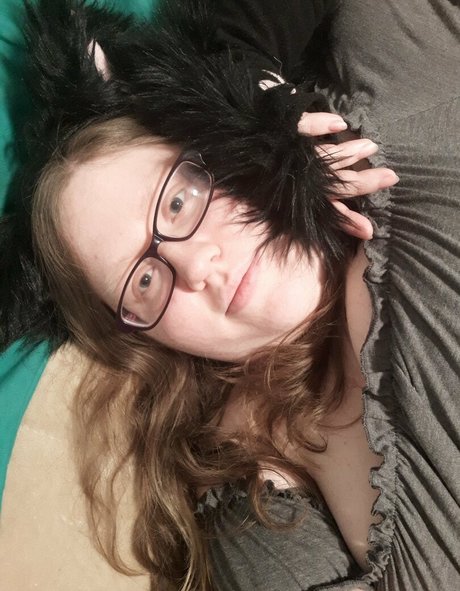 geekikittenvip erotic model picture