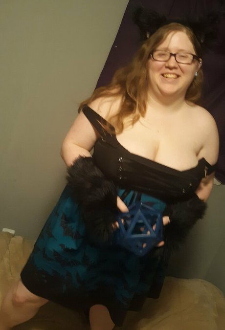 geekikittenvip model nudes gallery