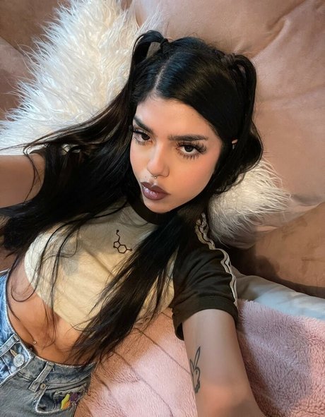 cyberiariley model porn photo