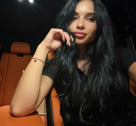 Elaina Judith high quality model pic