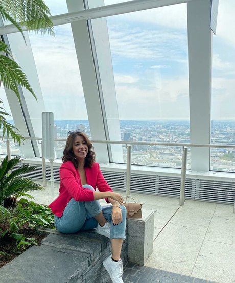 Anah Elisa model pretty gallery