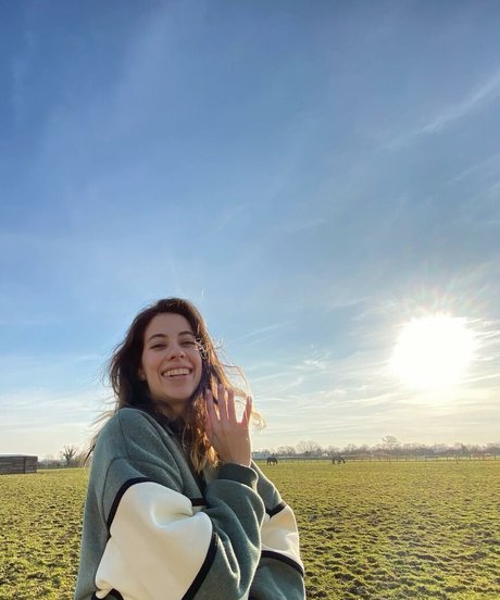 Anah Elisa free actress img