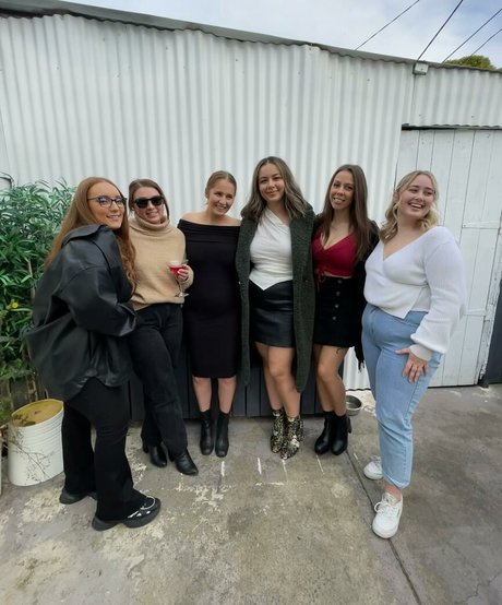 Dannielle Ashurst sexy star picture