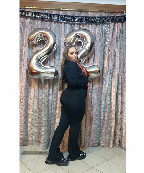 Dannielle Ashurst beautiful star pictures