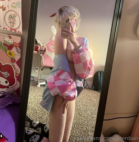 erenbun nudes model pictures