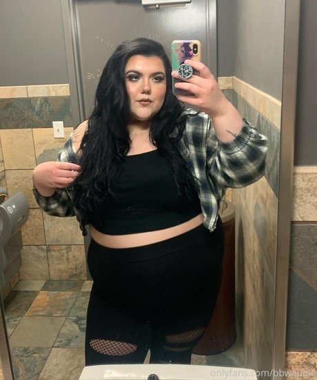 bbwaubie sexy model picture