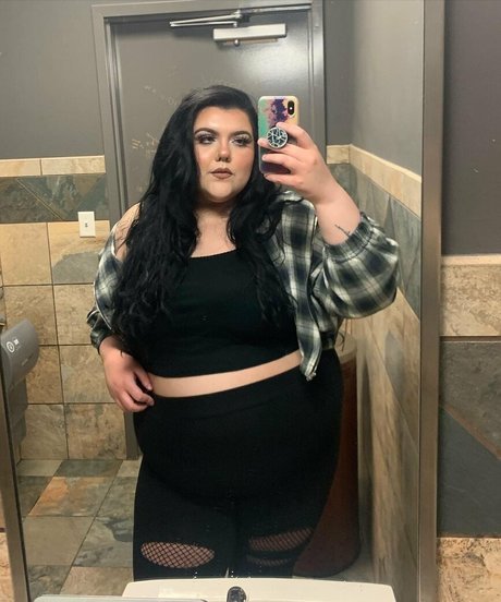 bbwaubie pornstar naked image