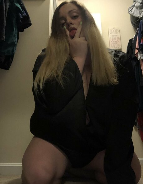 bbwcherrybomb erotic model img