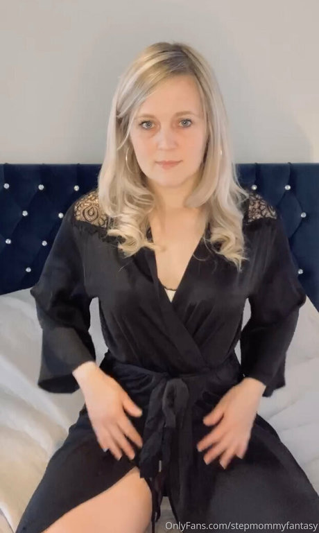 stepmommyfantasy sexy pornstar image