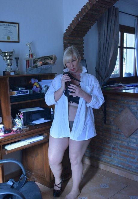 melodycharm1 model erotic img