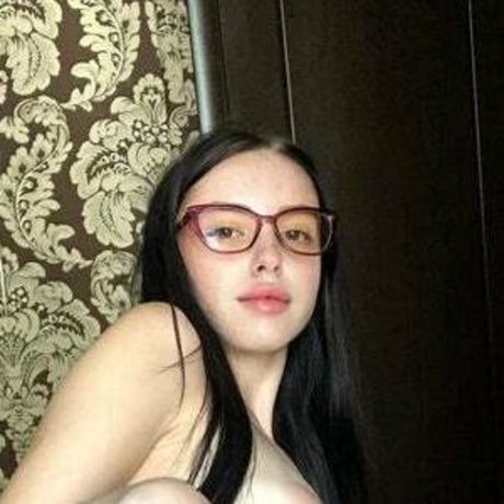 pinkyly pornstar nude image