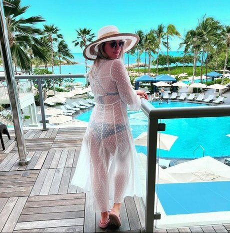 That Er Nurse art model photo