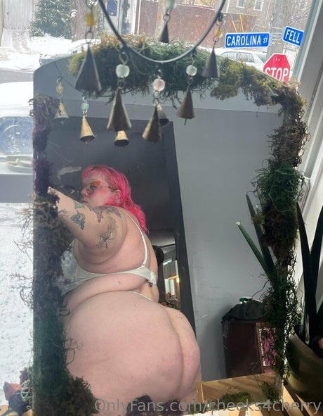 cheeks4cherry model hd img