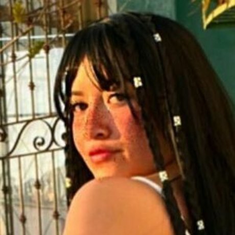 alicepagaany hot actress pic