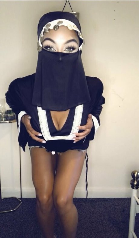 Madison Khan adult model gallery