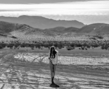 Carrie Keagen best star photos