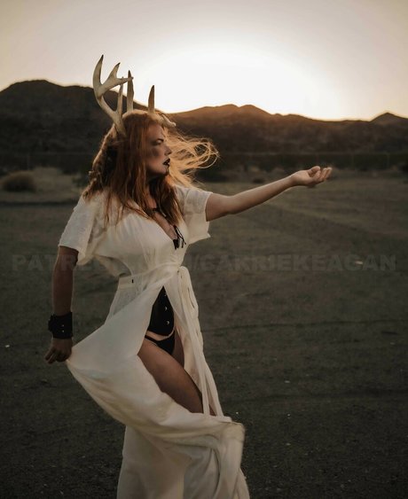 Carrie Keagen pornstar naked pics