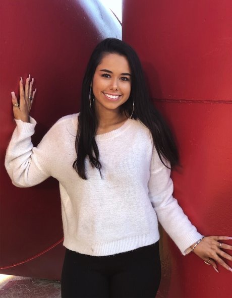 Nerdysara exclusive star picture