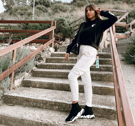 Meshi Malka porn model image