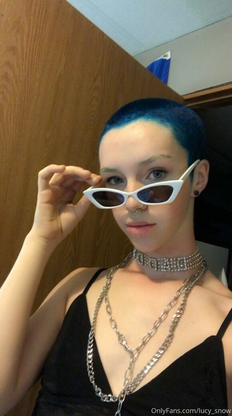 lucy snow high quality star img