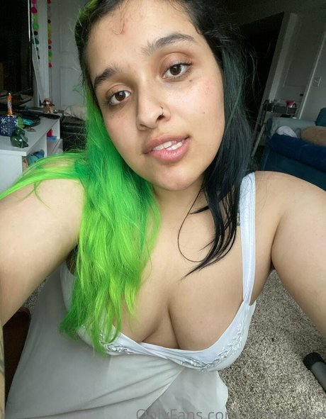 Pinkplague nice model pic