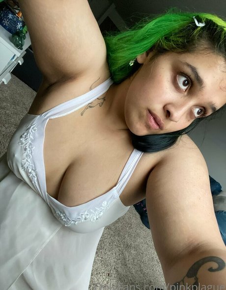 Pinkplague nude star photo