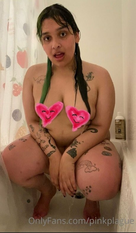 Pinkplague star nude photo